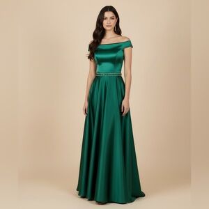 SHERRI HILL Elegant Green Off-Shoulder Evening Gown